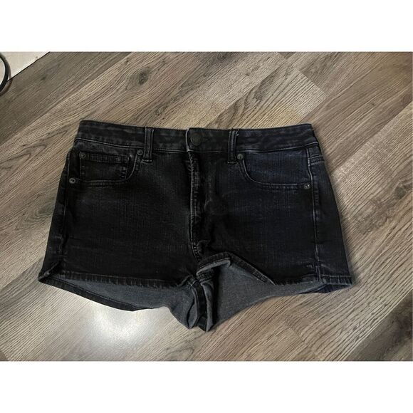 American Eagle Black Hi-Rise Shortie Jeans Woman’s Size 8 - Picture 1 of 10